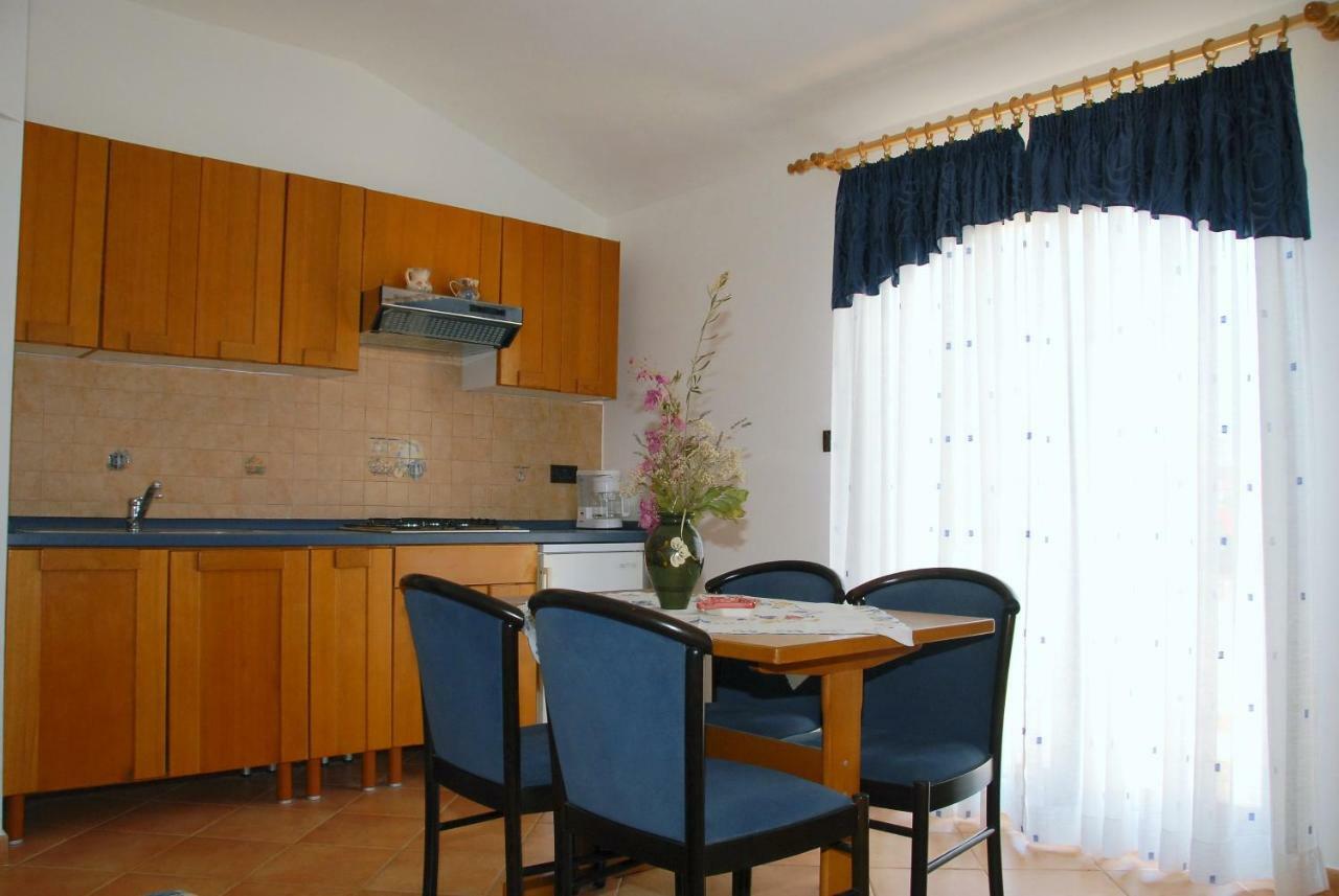 Apartmani Bauk Poreč Exterior foto